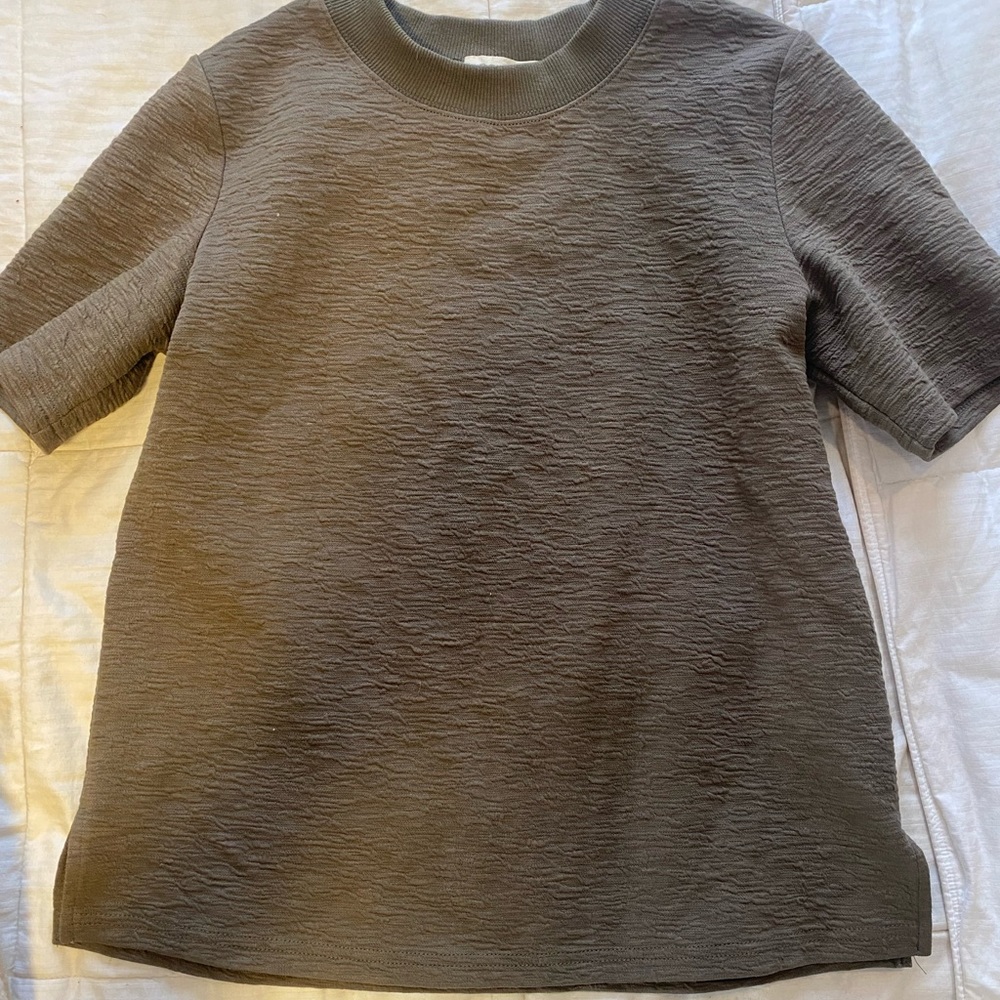 Roolee Tee